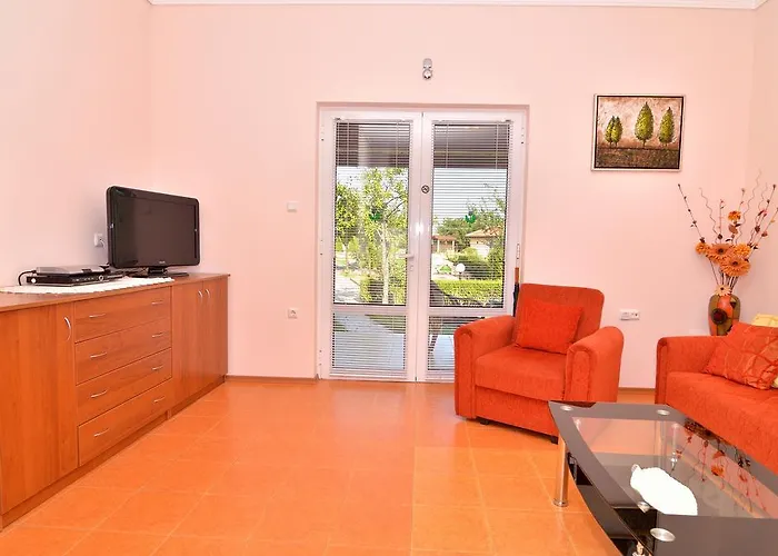 Holiday home Bulgariavilla - Sunny Hills Bryastovets