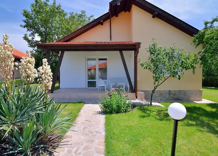 Holiday home Bulgariavilla - Sunny Hills Bryastovets